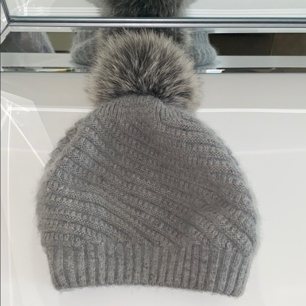Gray Pom Pom hat